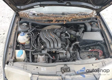 2001 Volkswagen Jetta Gl z USA, uszkodzony, nr VIN 3VWRB69M41M158671